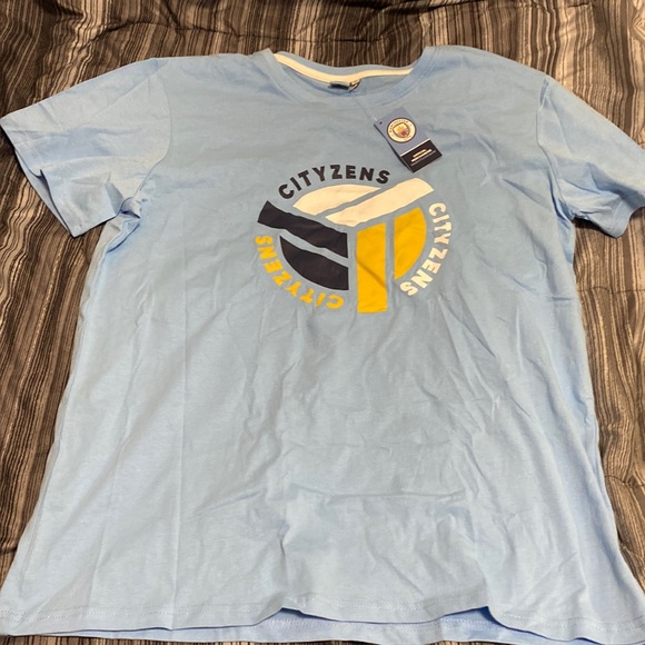 Manchester city graphic logo, size extra large T-shirt, fast shipping - Picture 1 of 11